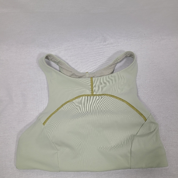 Lululemon Tough Train High-Neck Bra *Medium Support, C/D Cup size 10 - Picture 4 of 7